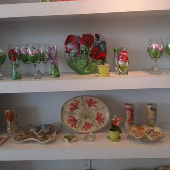 Brooklyn Botanic Garden - Hand Painted Glassware, Dishes and Vases in the BBG Gift Shop - Botanical Gardens Near Me - Brooklyn, New York Brooklyn Botanic Garden - Hand Painted Glassware, Dishes and Vases in the BBG Gift Shop - Botanical Gardens Near Me - Brooklyn, New York
