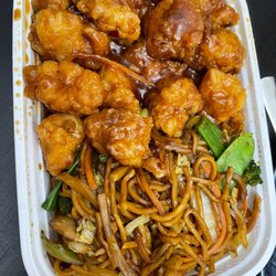 General Tso's Chicken with Vegetable Lo Mein