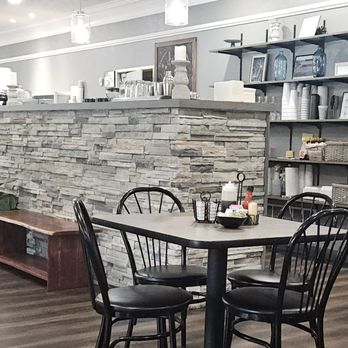 Le Cafe - Interior - Breakfast & Brunch Near Me - Apollo, Pennsylvania