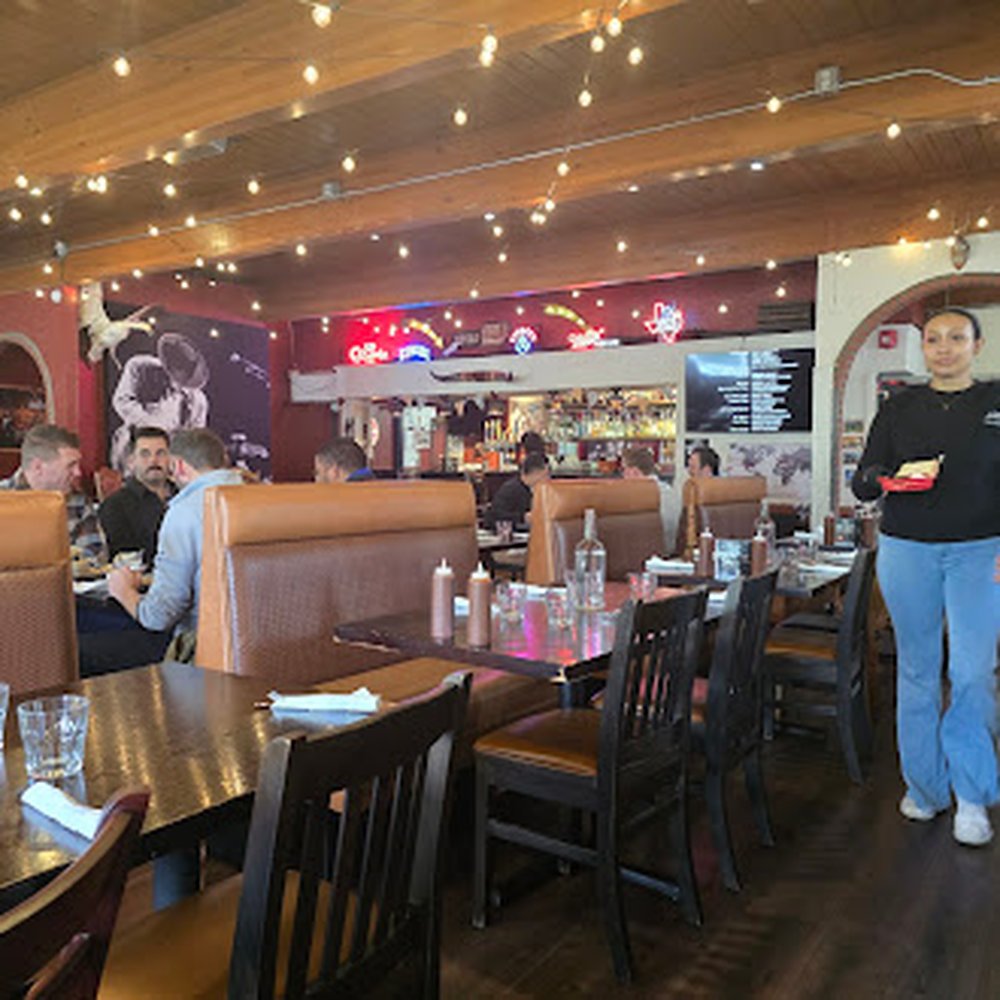 Jack's BBQ - Bellevue - Inside - Cocktail Bars Near Me - Redmond, Washington