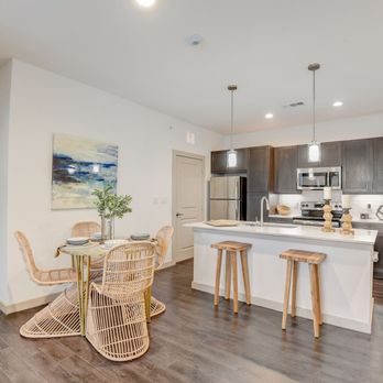 Southstone Apartments - Apartment Kitchen - Apartments Near Me - Midlothian, Texas Southstone Apartments - Apartment Kitchen - Apartments Near Me - Midlothian, Texas