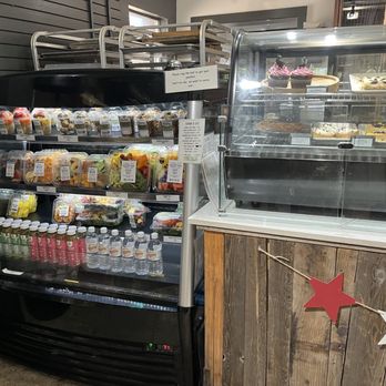 Mortimer Farms - Cafe inside - Attraction Farms Near Me - Dewey, Arizona