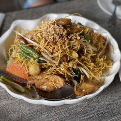 Tom Yum Koong - Crispy Pad Thai