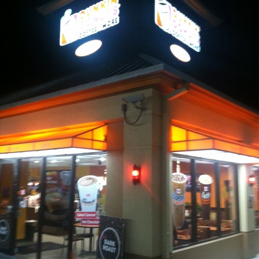 Dunkin' - the outside of a restaurant at night - Coffee & Tea Near Me - Okeechobee, Florida Dunkin' - the outside of a restaurant at night - Coffee & Tea Near Me - Okeechobee, Florida