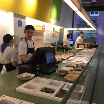 PizzaBuzz - Pizza conveyer-belt - Pizza Near Me - London, XGL