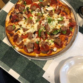 Fanelli's Amici's - Medium deluxe,killer pizza! - Italian Near Me - Wheat Ridge, Colorado Fanelli's Amici's - Medium deluxe,killer pizza! - Italian Near Me - Wheat Ridge, Colorado