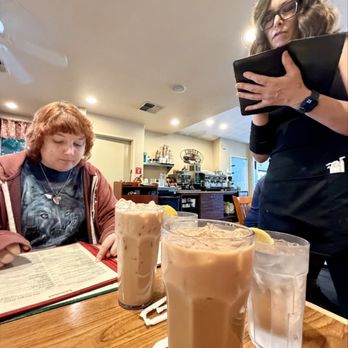 Red Apple Cafe - Our amazing waitress - Breakfast & Brunch Near Me - Fresno, California Red Apple Cafe - Our amazing waitress - Breakfast & Brunch Near Me - Fresno, California