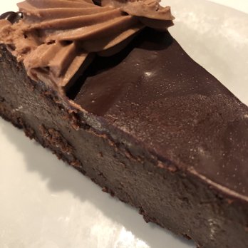 Bob Heilman's Beachcomber - Dark chocolate cake which was very thick - Seafood Near Me - Clearwater Beach, Florida