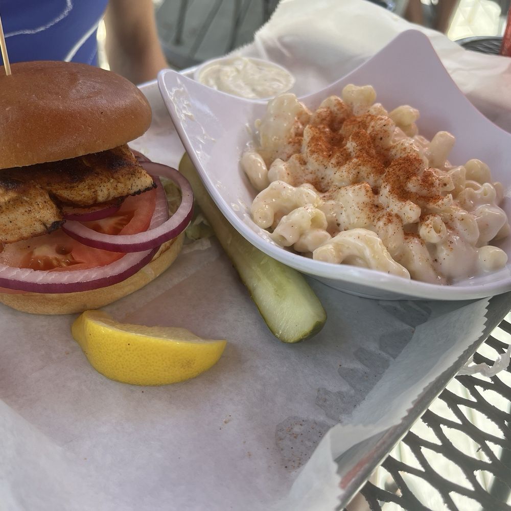 Swampy's Bar & Grille - Blackened Mahi Sandwich with Cajun Mac And Cheese - American Near Me - Dunnellon, Florida