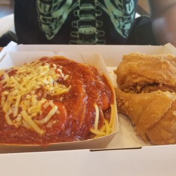 Jollibee - Spaghetti and Chickenjoy - Chicken Shop Near Me - Jacksonville, Florida