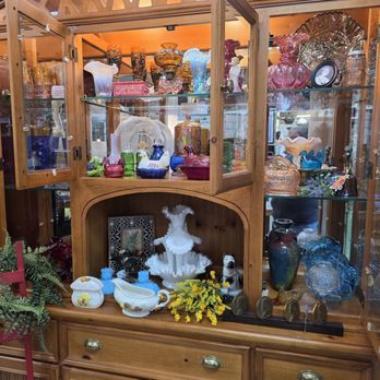 Funky & Random Antique Exchange - Antiques Near Me - Sevierville, Tennessee Funky & Random Antique Exchange - Antiques Near Me - Sevierville, Tennessee