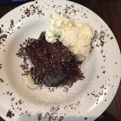 Cafe Bondi & Dumplings - Chocolate cake with ice cream and whipped cream... Heavenly!!!