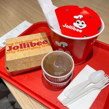 Jollibee - Jolly Spaghetti and 6pc Chickenjoy Bucket (Original) - Filipino Near Me - New York, New York Jollibee - Jolly Spaghetti and 6pc Chickenjoy Bucket (Original) - Filipino Near Me - New York, New York
