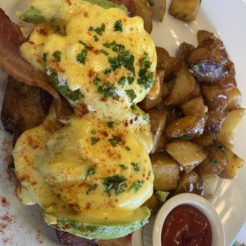 Bloom - Bacon Avocado Bene - American Near Me - Santa Clara, California