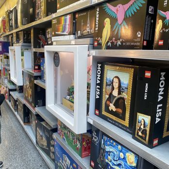 Lego - Hundreds to choose from. - Toy Stores Near Me - Bloomington, Minnesota Lego - Hundreds to choose from. - Toy Stores Near Me - Bloomington, Minnesota