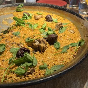 MANÁ 75 - Sausage and Pork Rib Paella. - Mediterranean Near Me - Barcelona, B MANÁ 75 - Sausage and Pork Rib Paella. - Mediterranean Near Me - Barcelona, B