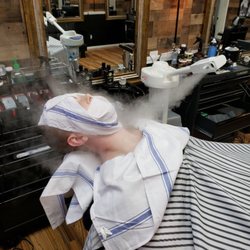 City Barbers Classic Cuts And Shaves - Hot towel, straight razor , face shave with steamer