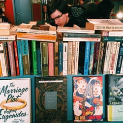Walrus Books - Por dentro.