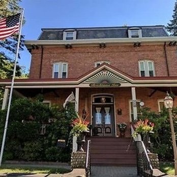 Bricktown Inn Bed and Breakfast - Hotels Near Me - Haverstraw, New York