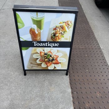Toastique - Sidewalk lure - Juice Bars & Smoothies Near Me - Wayzata, Minnesota Toastique - Sidewalk lure - Juice Bars & Smoothies Near Me - Wayzata, Minnesota