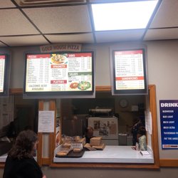 Gold House of Pizza & Restaurant - Small kitchen but very tasty pizza made from scratch