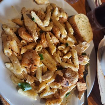 Chili's - Cajun pasta - Bars Near Me - North Charleston, South Carolina