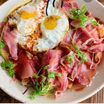 KOW Restaurant - Broken eggs - Comfort Food Near Me - Miami, Florida