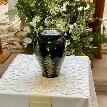 Bella Jardin - Florists Near Me - Carmel-by-the-Sea, California Bella Jardin - Florists Near Me - Carmel-by-the-Sea, California