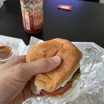 Mo' Burgerz - absolutely TINY. for $6.99. - Food Trucks Near Me Mo' Burgerz - absolutely TINY. for $6.99. - Food Trucks Near Me