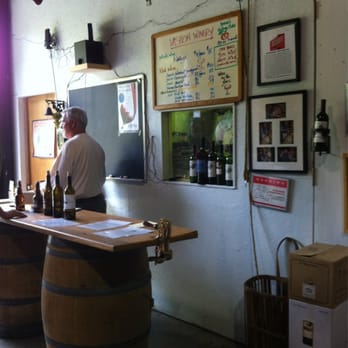 Vashon Winery - Tasting area. Tastings are free. - Wineries Near Me - Vashon, Washington Vashon Winery - Tasting area. Tastings are free. - Wineries Near Me - Vashon, Washington