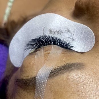 Foxy Lash Boutique - Volume Set by Bahar - Eyelash Service Near Me - Hollywood, Florida