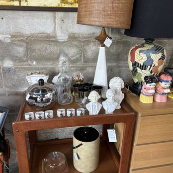 Revival Vintage - Used, Vintage & Consignment Near Me - Austin, Texas Revival Vintage - Used, Vintage & Consignment Near Me - Austin, Texas