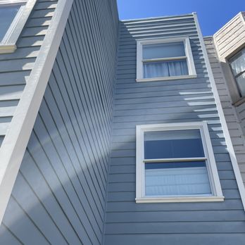 R Sparkling Solution - Windows and facade after cleaning: lots of cobwebs were removed, without paint or trim damage. - Window Washing Near Me R Sparkling Solution - Windows and facade after cleaning: lots of cobwebs were removed, without paint or trim damage. - Window Washing Near Me