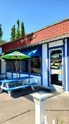 The Greek Pastry Shop - #1 GYROS by null