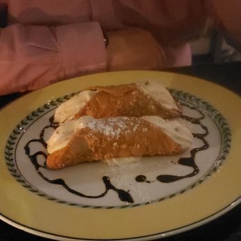 IL Gabbiano - Cannoli - Italian Near Me - New Haven, Connecticut