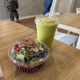 Açaí superfood bowl Açaí superfood bowl