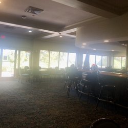 Lake Wales Country Club - Overall bar and seating