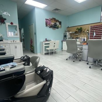 Sophie’s Nail And Spa - Nice, clean and welcoming. - Skin Care Near Me - Emory, Texas Sophie’s Nail And Spa - Nice, clean and welcoming. - Skin Care Near Me - Emory, Texas
