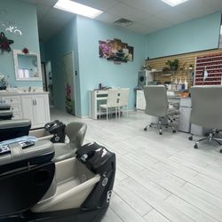 Sophie’s Nail And Spa - Nice, clean and welcoming.