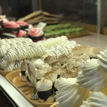 Half Moon Bay Bakery - Puff pastry - Bakeries Near Me - Half Moon Bay, California