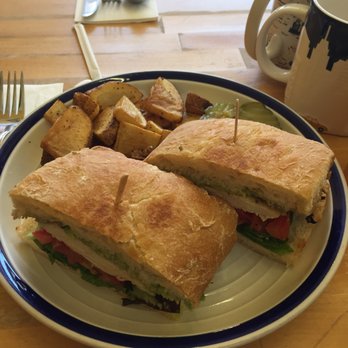 Main Kitchen Cafe - Turkey avocado sandwich - New American Near Me - Granada Hills, California