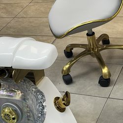 Golden Nail Salon
