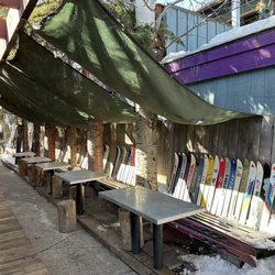 Johnny G's Sub Shack - Outdoor seating