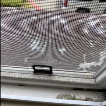Vintage Apartments - Bird poop - Apartments Near Me - Ontario, California