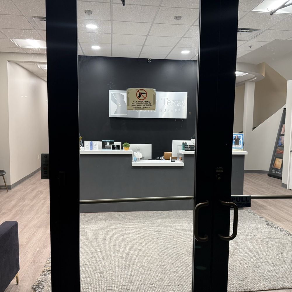 North Texas Plastic Surgery - Empty Lobby - Cosmetic Surgeons Near Me - Southlake, Texas North Texas Plastic Surgery - Empty Lobby - Cosmetic Surgeons Near Me - Southlake, Texas