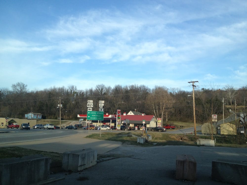 THE FUEL ZONE Updated September 2024 100 N Parrott Dr, Huntsville, Arkansas Convenience