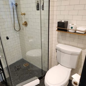 The Hoxton - bathroom - Hotels Near Me - Brooklyn, New York