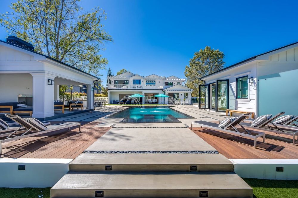 Slide of Local Affordable Roofer