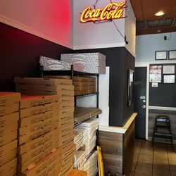 Rocco's Pizza and Catering - Walkway