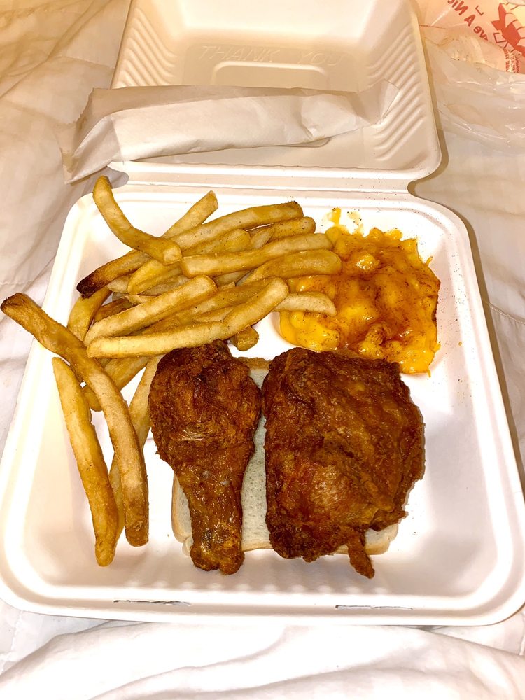 Gus's World Famous Fried Chicken